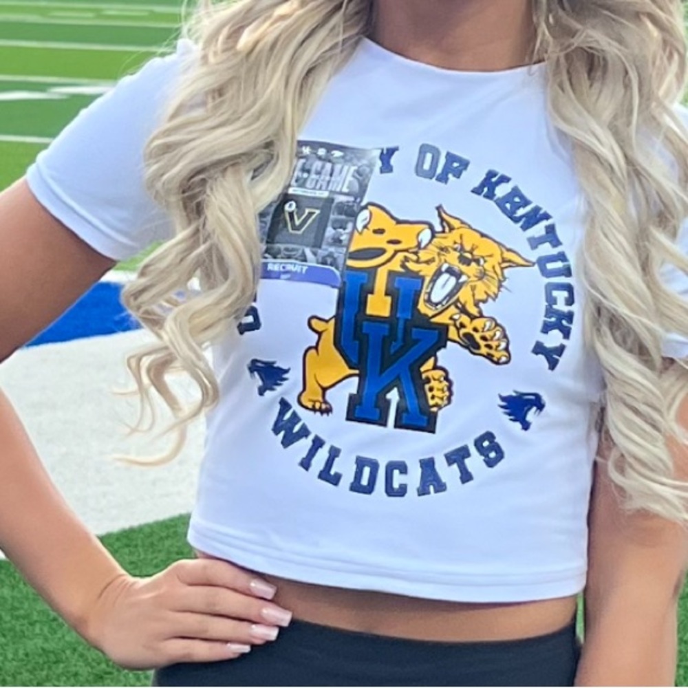 Custom University of Kentucky White Crop